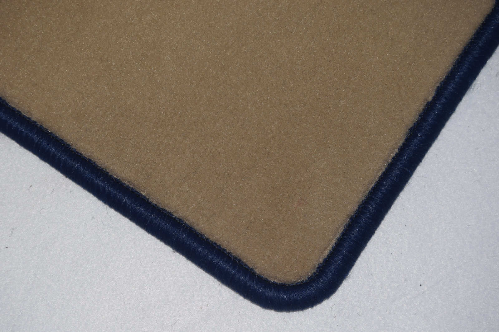 Fits Alfa Romeo GTV 1996-2005 Hitech Beige Luxury Tailored Car Mats - Picture 18 of 18