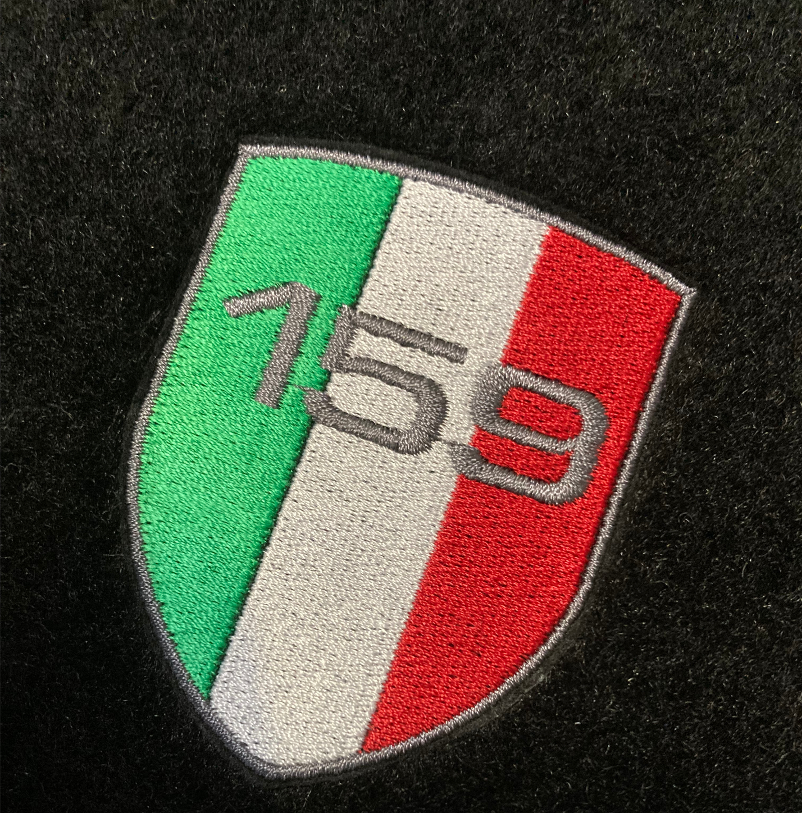 Fits Alfa Romeo 159 Fix 4X 05-11 Tailored Car Mats Quadrifoglio Italian Badge - Picture 10 of 10