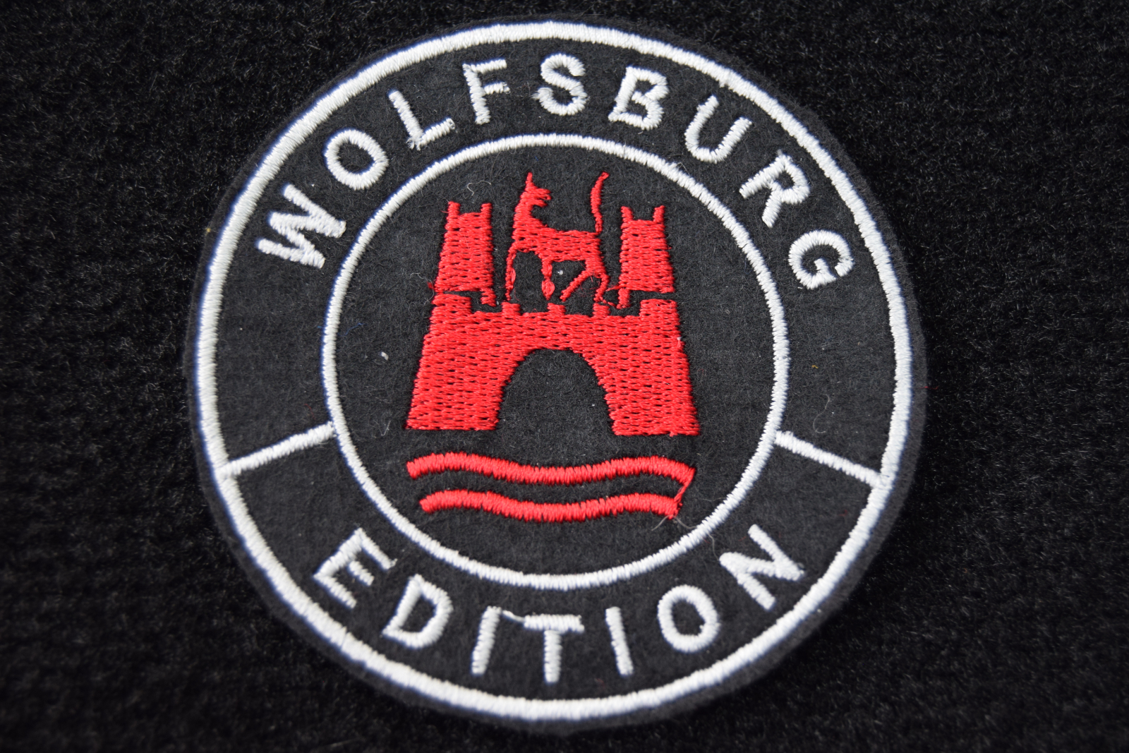 Fits VW Polo 6 2018 onwards Black Tailored Car Mats Wolfsburg Badge Motif Logo - Picture 8 of 10