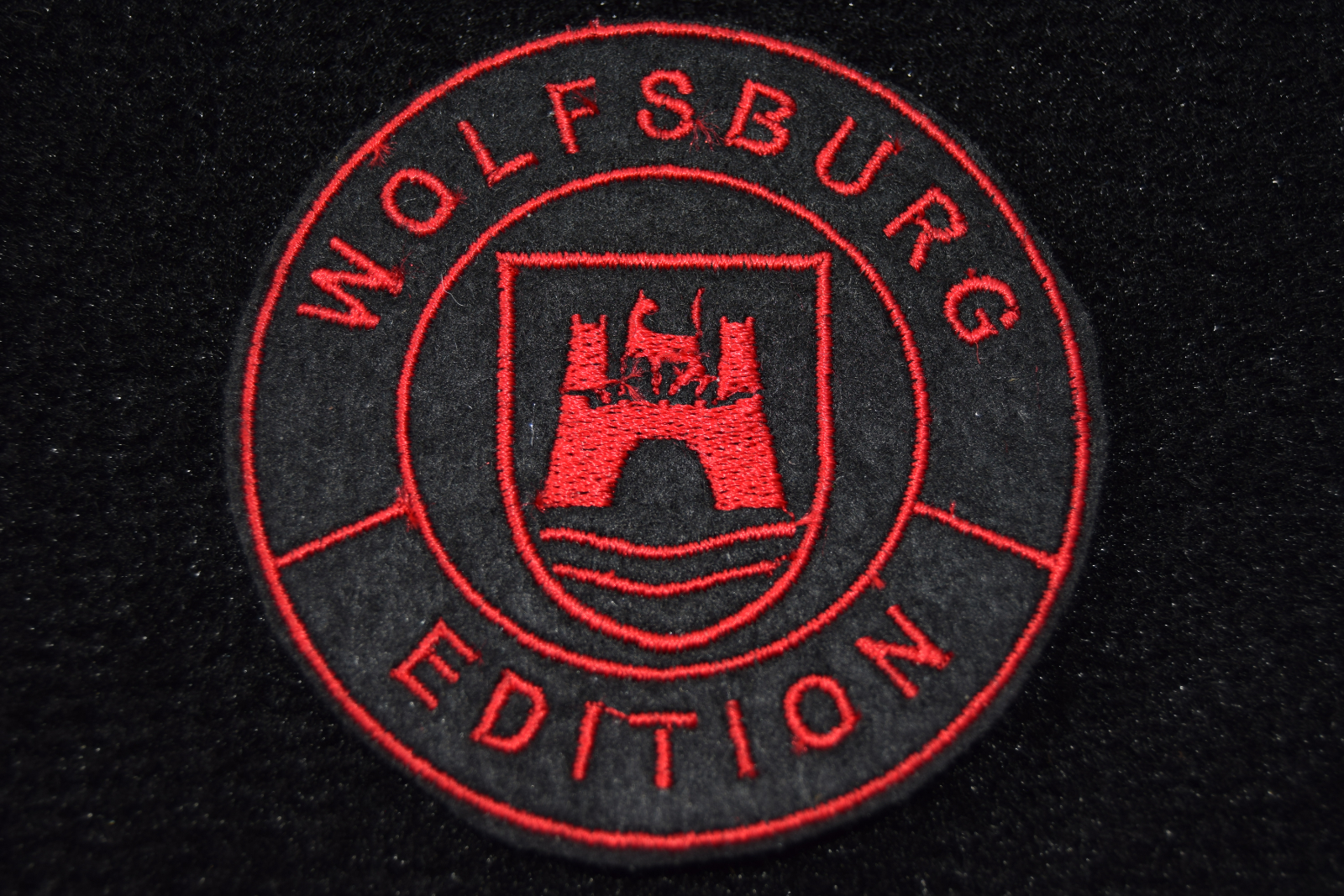 Fits VW Polo 6 2018 onwards Black Tailored Car Mats Wolfsburg Badge Motif Logo - Picture 6 of 10