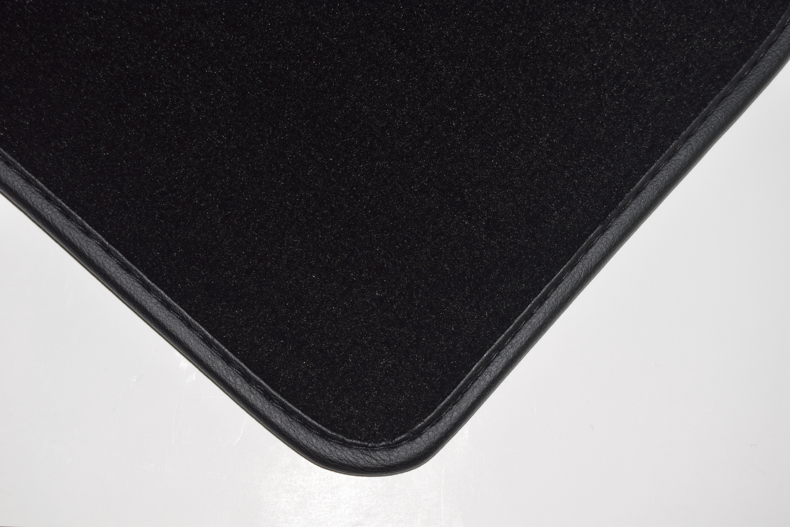 Fits Renault Twingo 2 2007-2014 Luxury BLACK tailored boot mat Autostyle - Picture 2 of 26