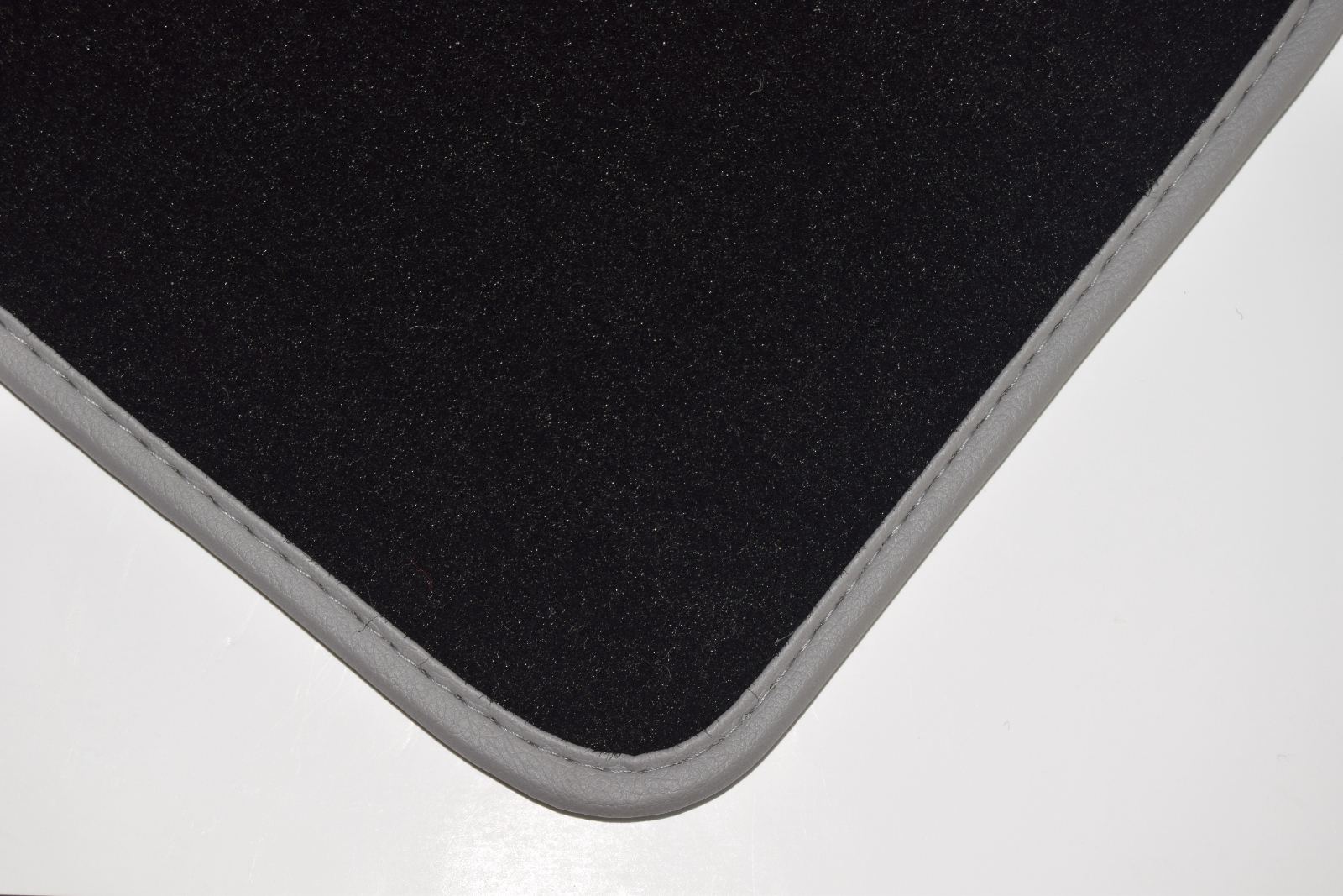 Fits Renault Twingo 2 2007-2014 Luxury BLACK tailored boot mat Autostyle - Picture 13 of 26