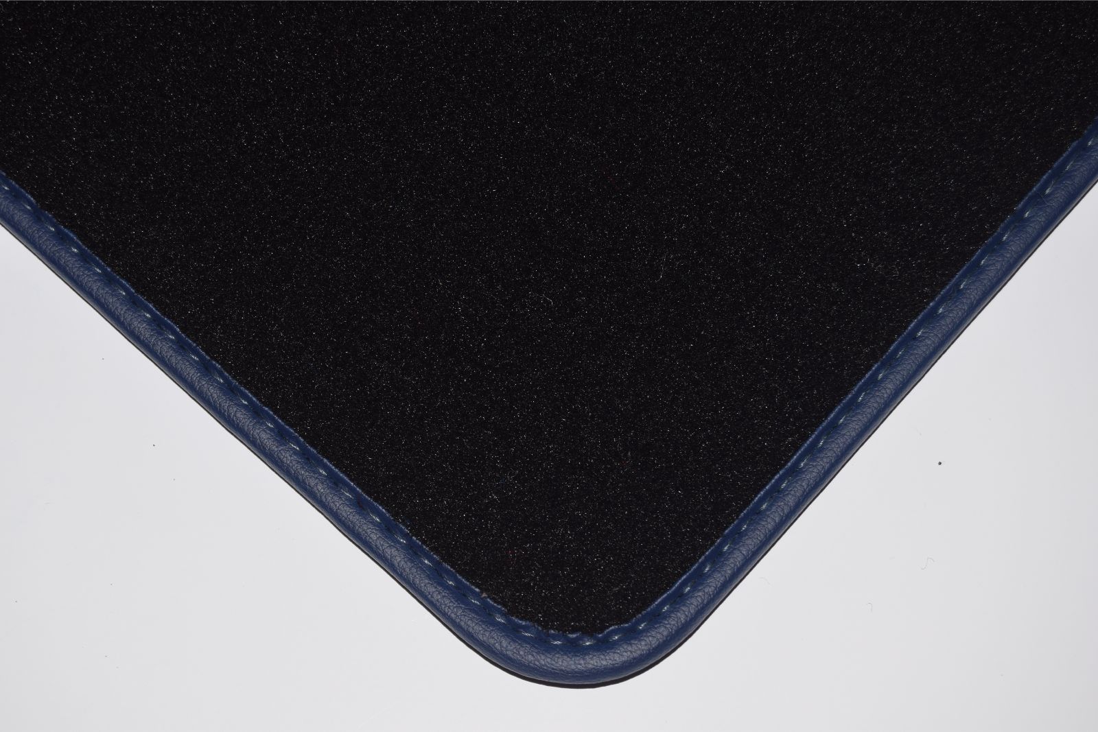 Fits Renault Twingo 2 2007-2014 Premier BLACK tailored boot mat Autostyle - Picture 17 of 26
