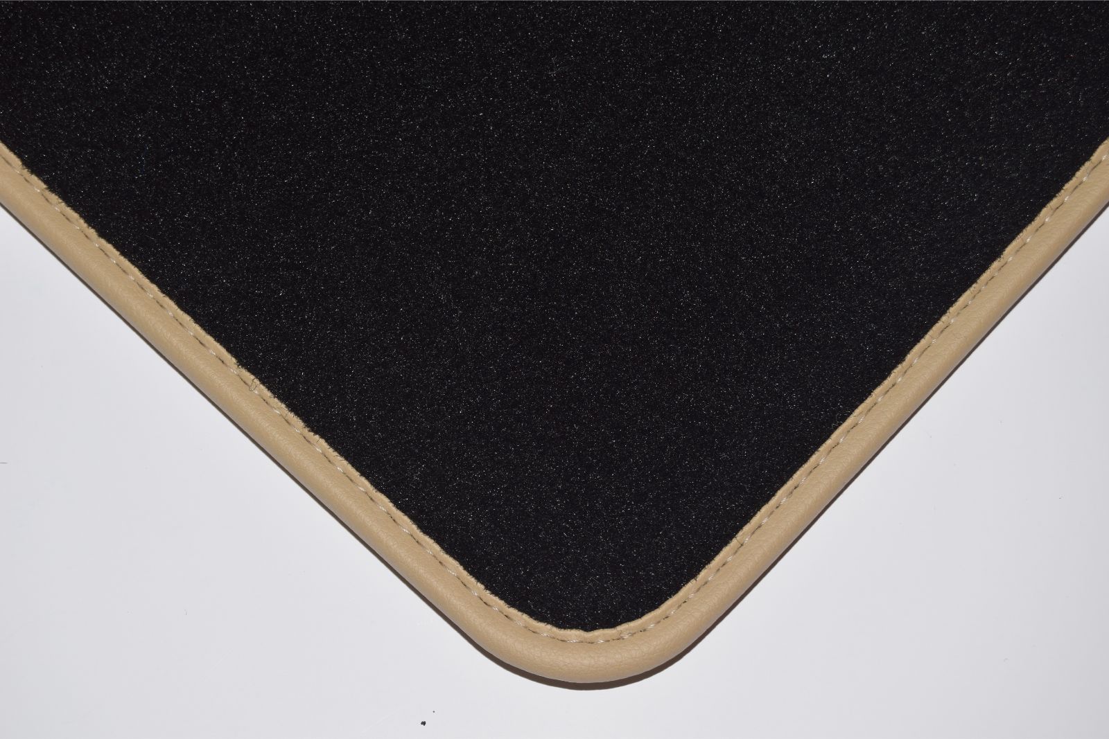 Fits Renault Twingo 2 2007-2014 Premier BLACK tailored boot mat Autostyle - Picture 4 of 26