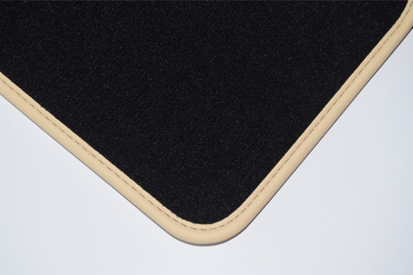 Fits Renault Twingo 2 2007-2014 Premier BLACK tailored boot mat Autostyle - Picture 16 of 26